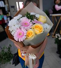 Букет цветов из:  Герберы, Розы и Хризантемы #REPLACE_PRED# Пригородном Воронежская область